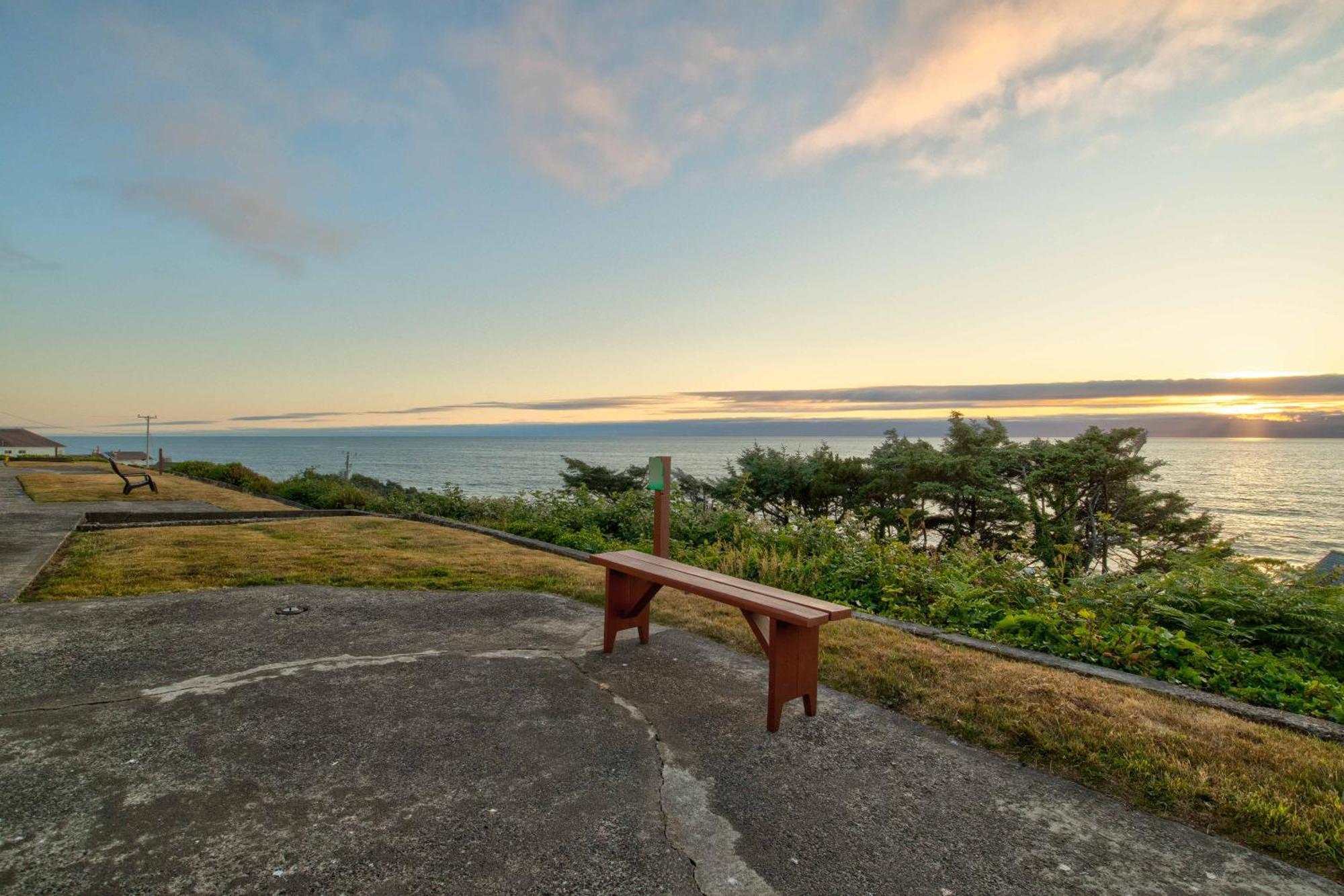 Ester Lee Oceanview Inn Lincoln City Ngoại thất bức ảnh
