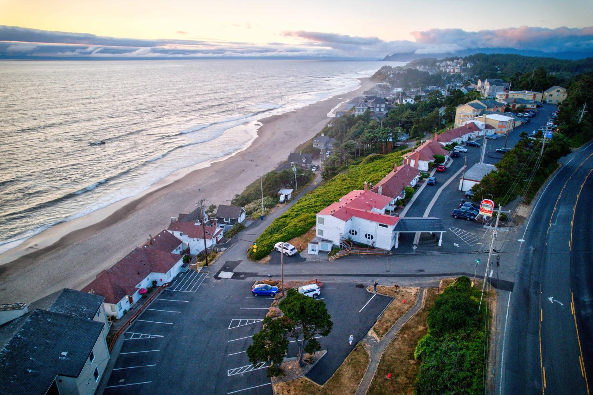 Ester Lee Oceanview Inn Lincoln City Ngoại thất bức ảnh